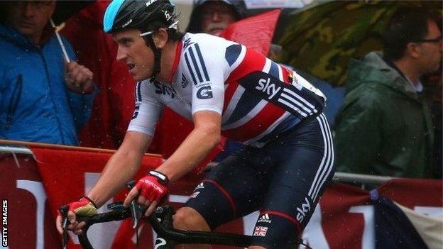 Geraint Thomas riding in the road race at the World Championships