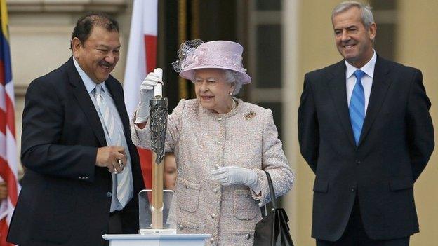 The Queen launches the baton relay