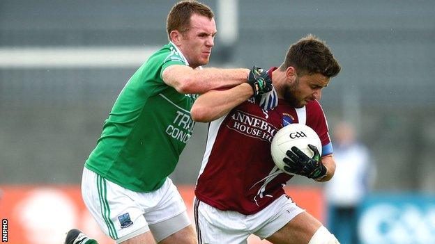 Marty McGrath tackles Westmeath's Paul Sharry