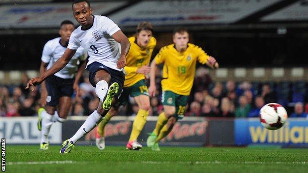 Saido Berahino scores a penalty