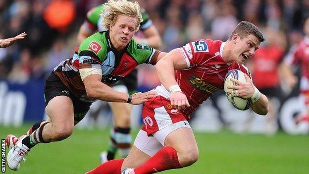 Scott Williams scores for Scarlets