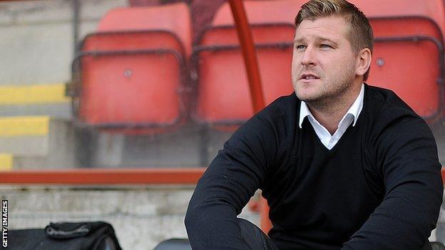 Karl Robinson