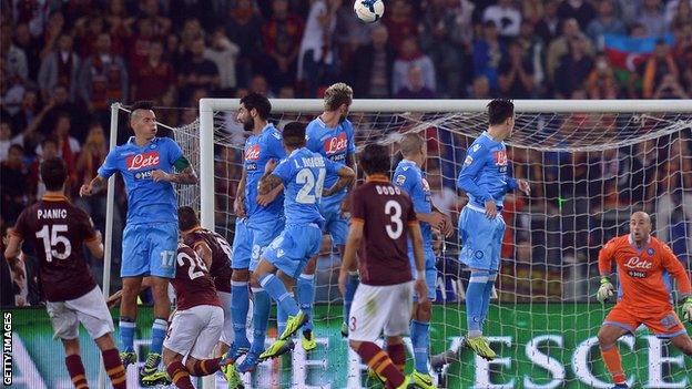 Roma v Napoli