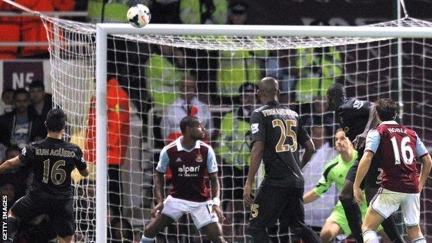 Sergio Aguero scores Manchester City's second goal