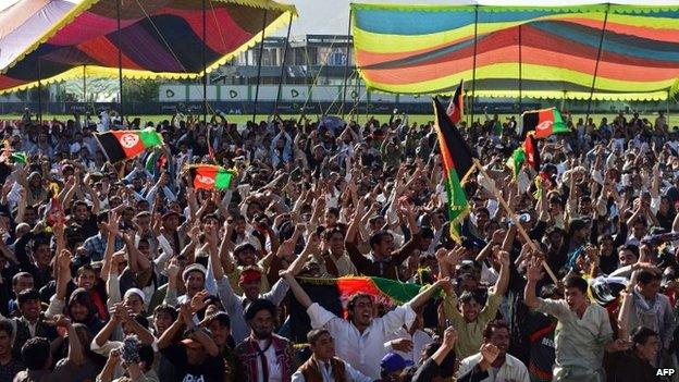 Afghan cricket fans celebrate their teams victory on October 4, 2013