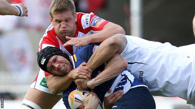 Chris Henry signs a new three year deal with Ulster