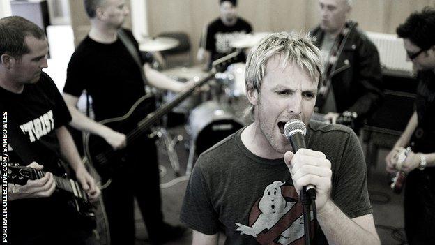 Graeme Swann in rehearsals with his band Dr Comfort and the Lurid Revelations