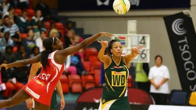 Zanele Mdodana of South Africa makes a pass