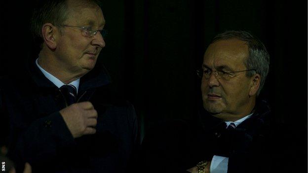 Ross County chairman Roy MacGregor (right)