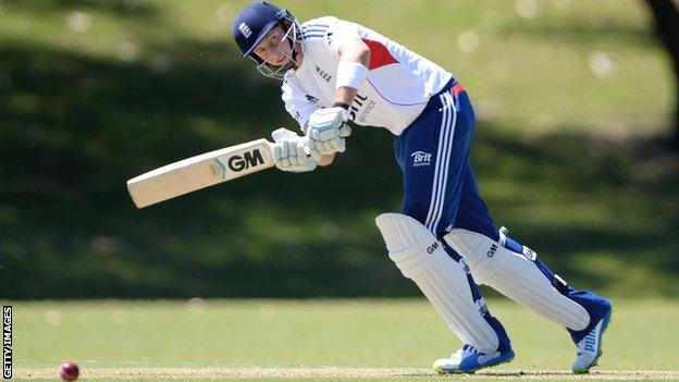 Joe Root practises