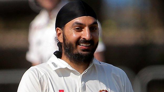 Monty Panesar in action for Essex