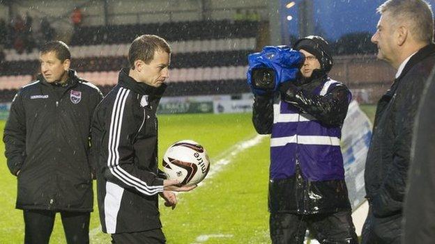 Referee Willie Collum