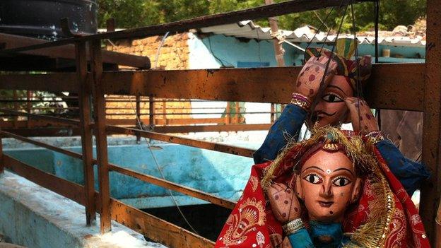 Puppets in Kathputli colony