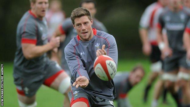 Rhys Priestland in training with Wales