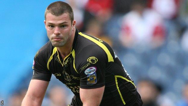 Neil Budworth in action for the Celtic Crusaders in 2009