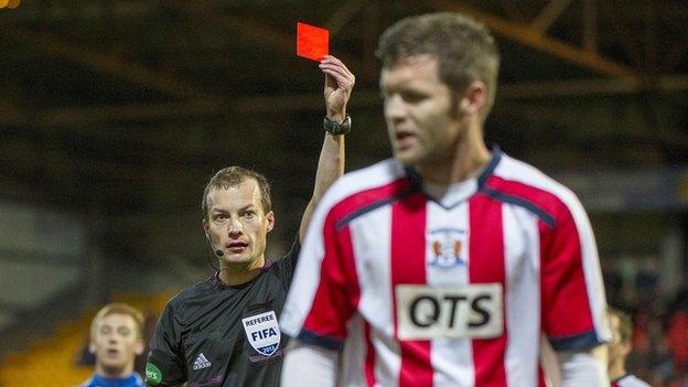 Kilmarnock's Darren Barr is sent off