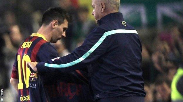 Barcelona's Lionel Messi leaves the field against Real Betis