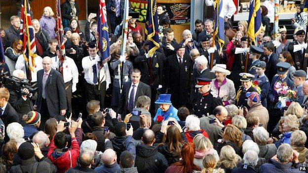 The Queen at Piccadilly