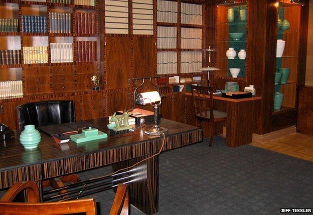 Poirot's study