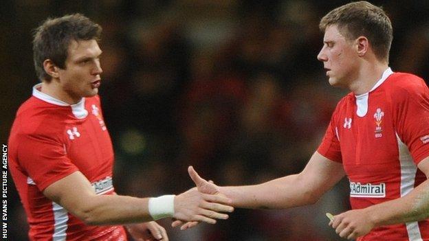 Dan Biggar (left) and Rhys Priestland