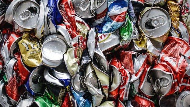 crushed aluminium cans