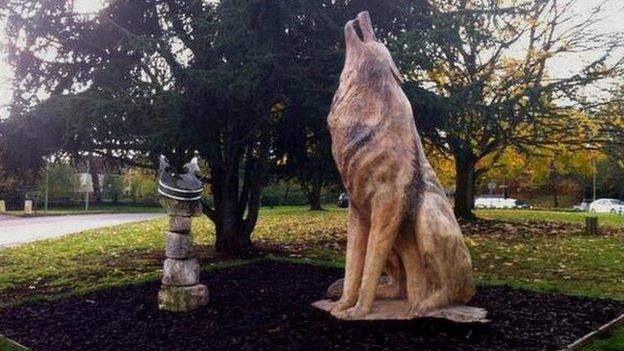 Wolf statue in Bury St Edmunds