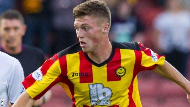 Gary Fraser in action for Partick Thistle