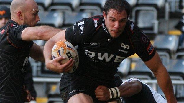 Ospreys flanker Tyler Ardron