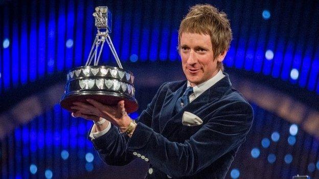 Sir Bradley Wiggins wins Sports Personality of the Year 2012