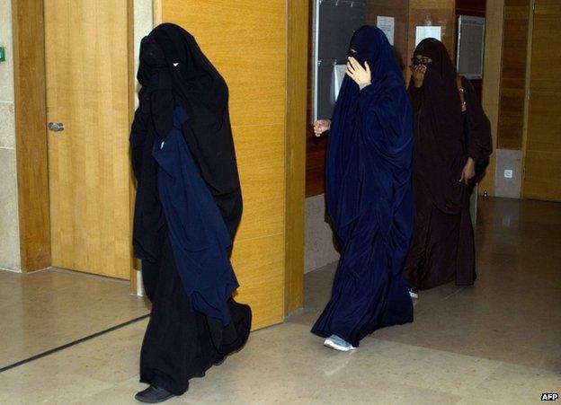 Veiled women at a court in Aix-en-Provence, southern France, 25 October