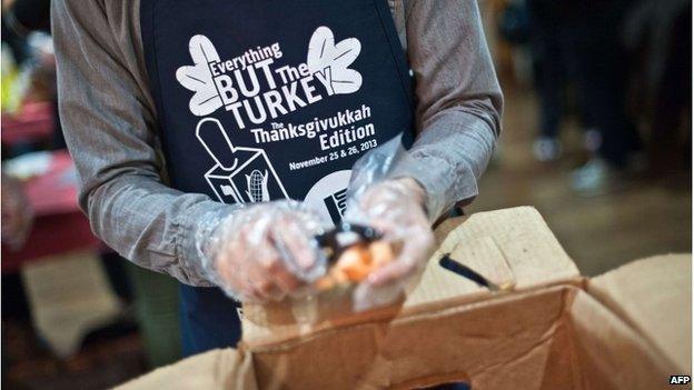 People preparing meals for the poor at a Jewish community centre in Washington DC