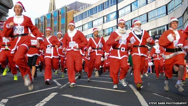 Isle of Man Santa Dash 2012 - Photo Steve Babb