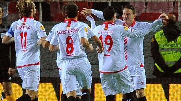 Sevilla celebrate goal v Estoril