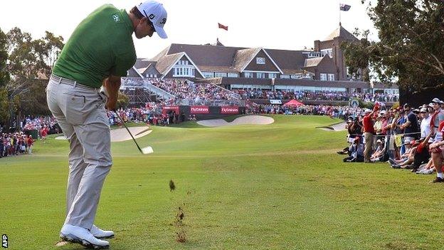 Adam Scott plays to the 18th green in round three at Royal Sydney