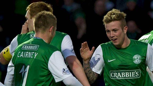 Hibs celebrate Danny Handling's goal