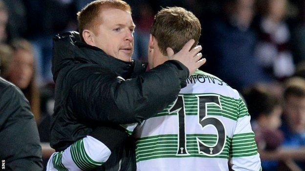 Neil Lennon congratulates Kris Commons