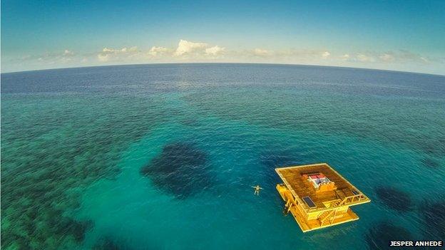 Manta underwater hotel room