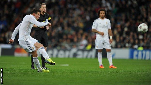 Bales scores a free kick against Galatasaray in the Champions League