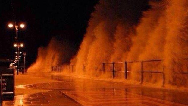 Waves at Cleethorpes