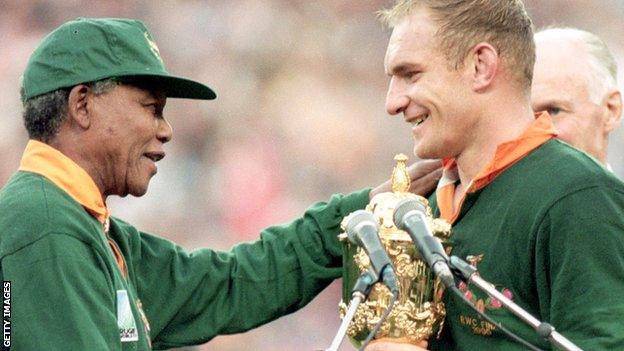 Nelson Mandela with Francois Pienaar