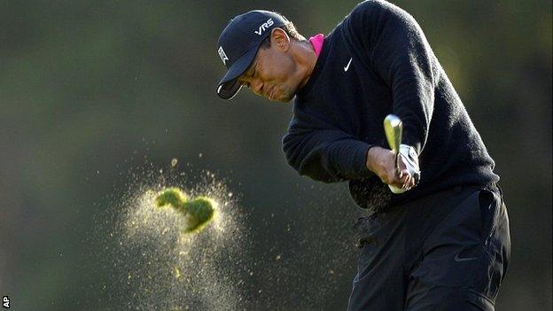 Tiger Woods in second-round action at the Sherwood Country Club