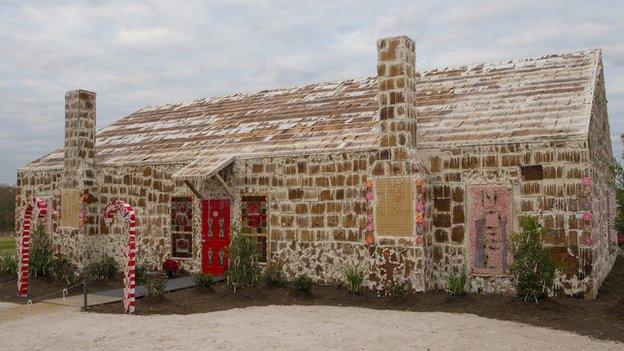 World's largest gingerbread house in Texas