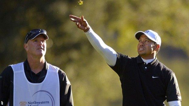 Tiger Woods tests the breeze in round three