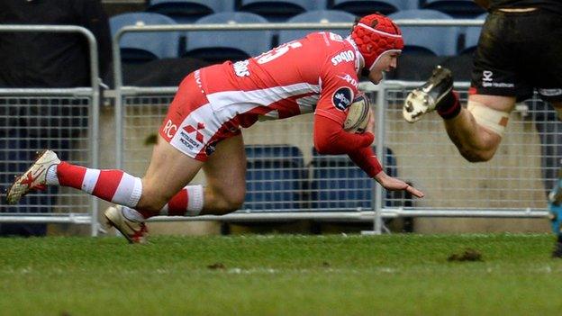 Rob Cook scores Gloucester's first try at Murrayfield