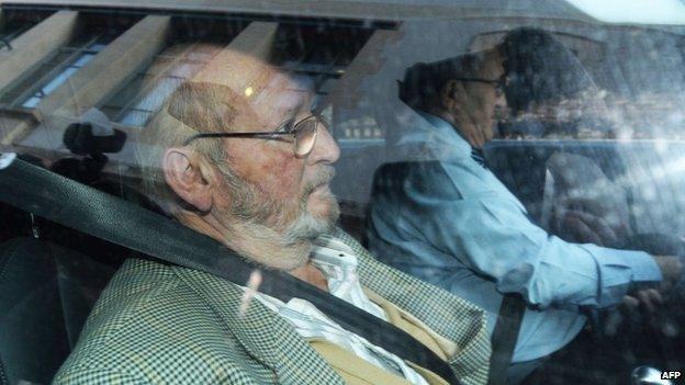 Jean-Claude Mas (left) arrives at the court in Marseille, 10 December