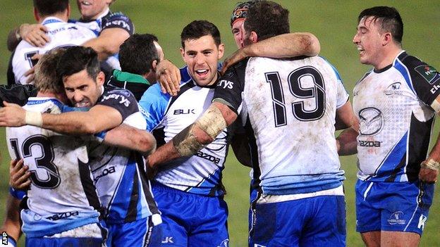 Connacht players celebrate their stunning win in Toulouse