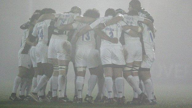 Worcester play in fog at London Irish 2006