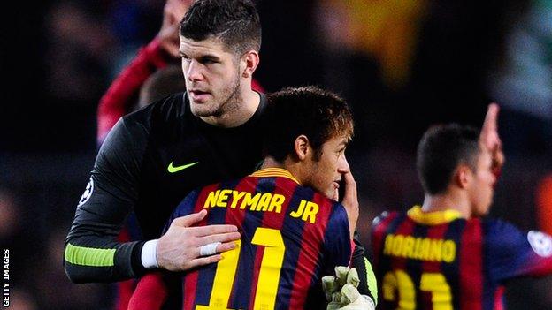 Fraser Forster congratulates Barcelona's Neymar