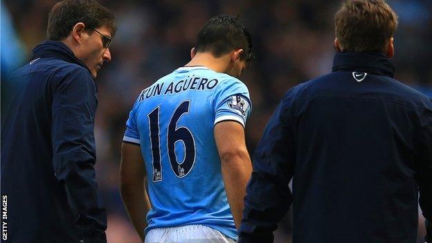 Sergio Aguero hobbles off after getting injured against Arsenal