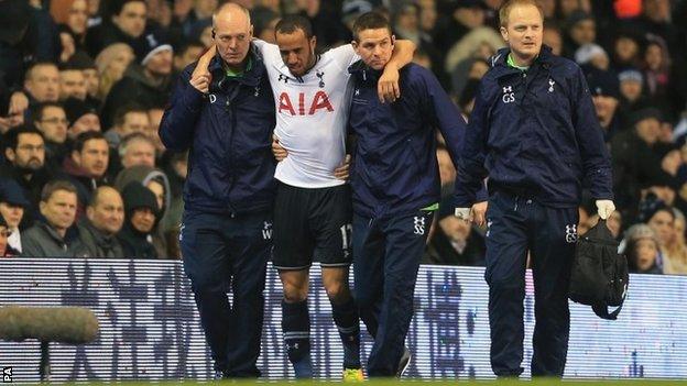 Andros Townsend goes off injured